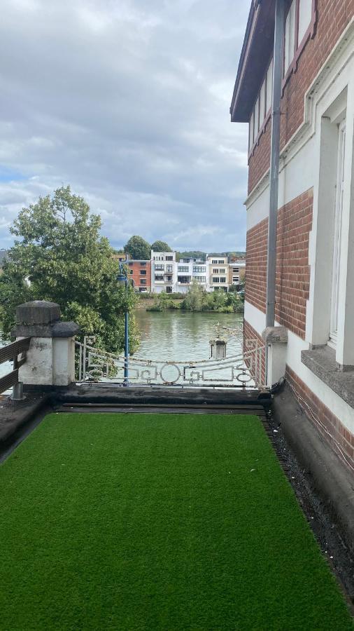 Studio Vue Sur Meuse Namur Exterior foto