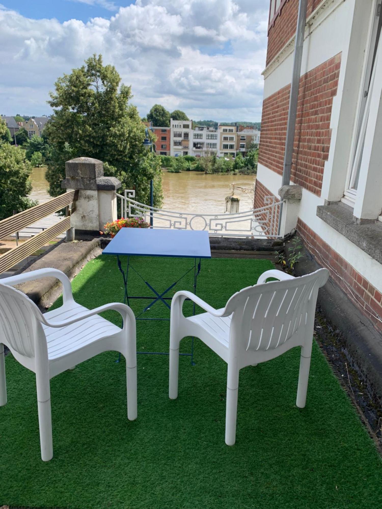 Studio Vue Sur Meuse Namur Exterior foto